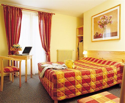 Logis Hotel Auberge De L'Etang Magnac-Bourg Екстериор снимка