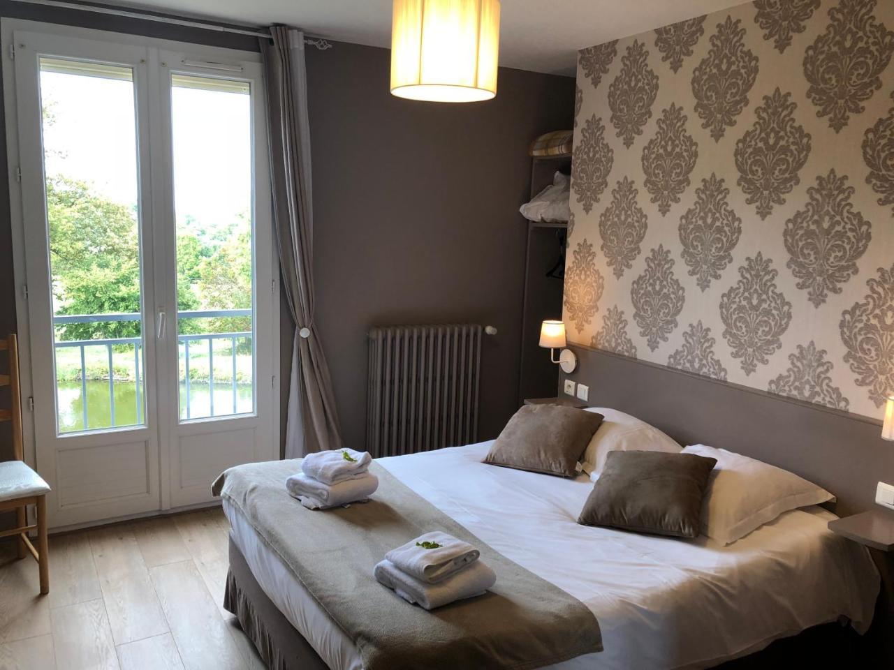 Logis Hotel Auberge De L'Etang Magnac-Bourg Екстериор снимка